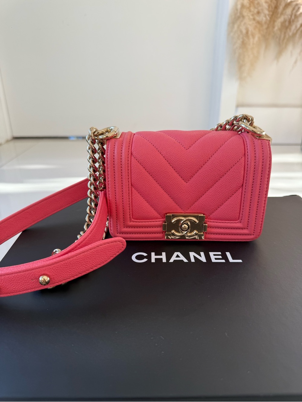CHANEL RARE Mini Boy Bag Pink Quilted Chevron Boy Crossbody with Gold Hardwarde